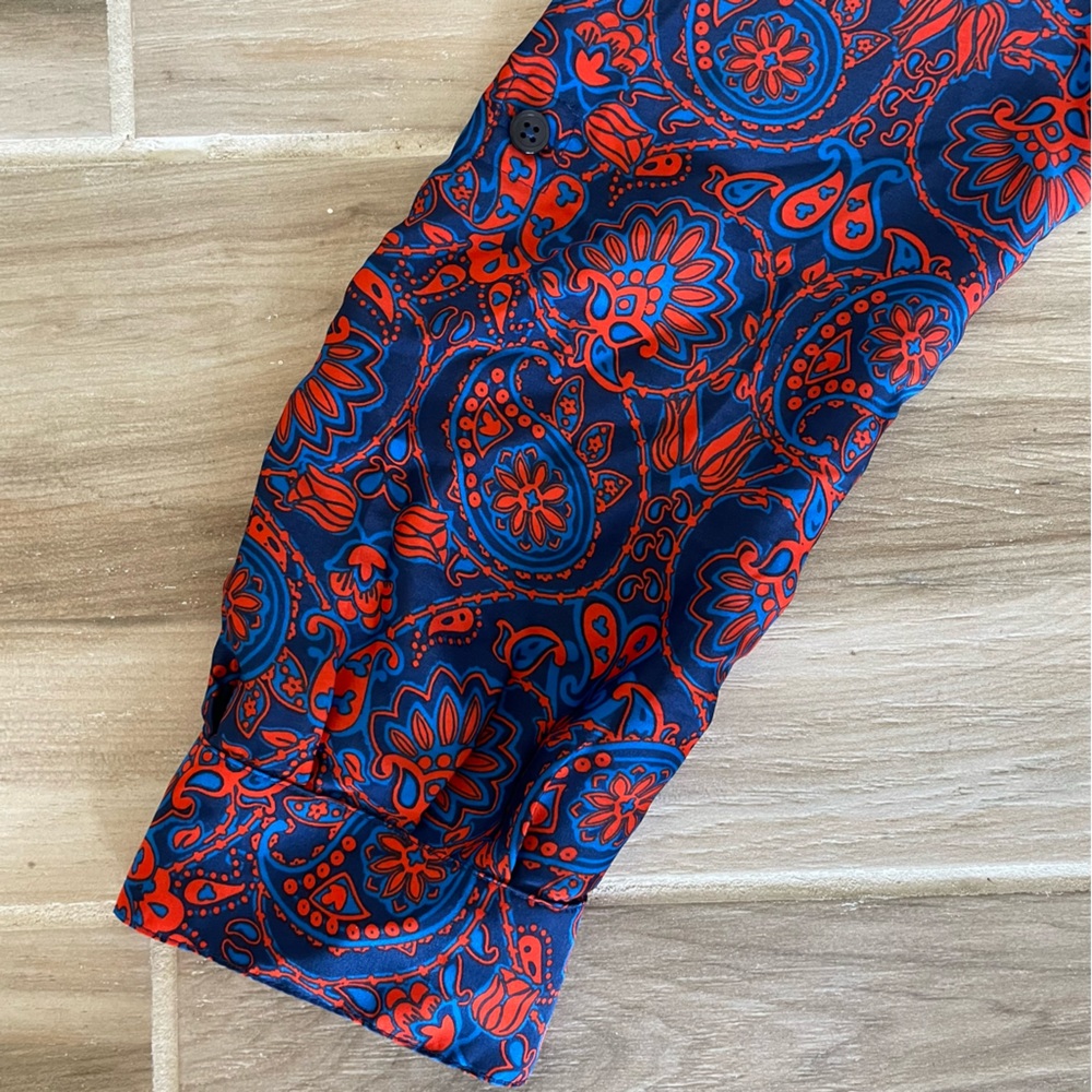 Ann Taylor | V-Neck Long Sleeve Blue & Red Floral Blouse | XSP - Picture 3 of 7